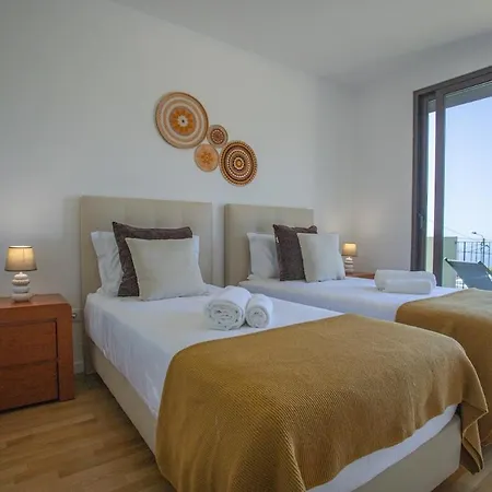 Dori's Modern Retreat By Tmlc Willa Funchal (Madeira)